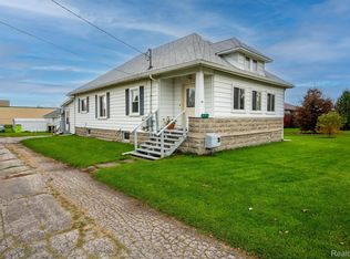 801 W 5th St, Pinconning, MI 48650