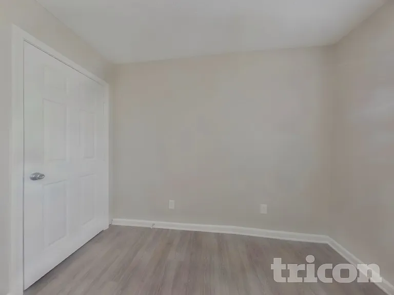 8820 Kismet Dr — Photo 13