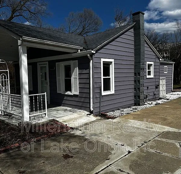 22622 Panama Ave — Photo 1