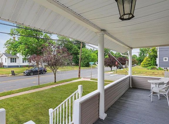 4th image of 446 Prospect Ave