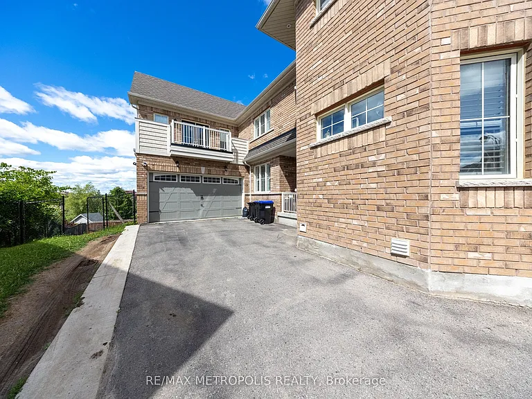 36 Michaelis St — Photo 46
