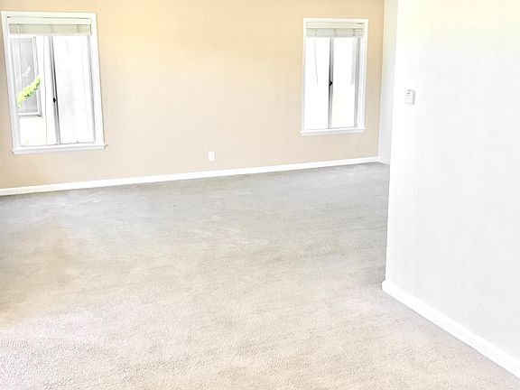 3rd image of 435 San Vicente Blvd APT B