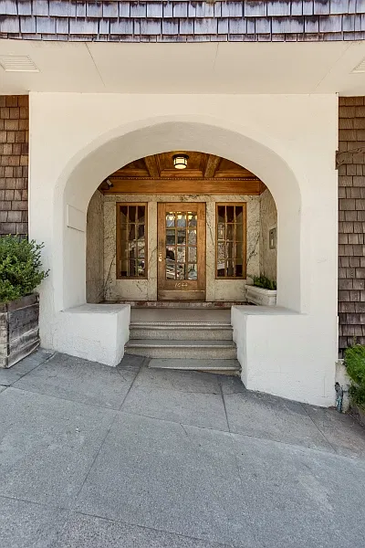 1644 Taylor St — Photo 2