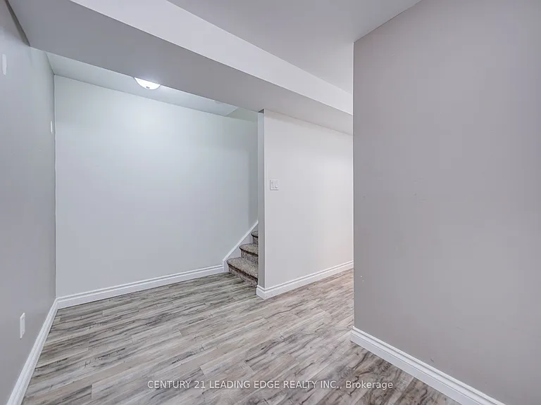 124 College St #9 — Photo 33