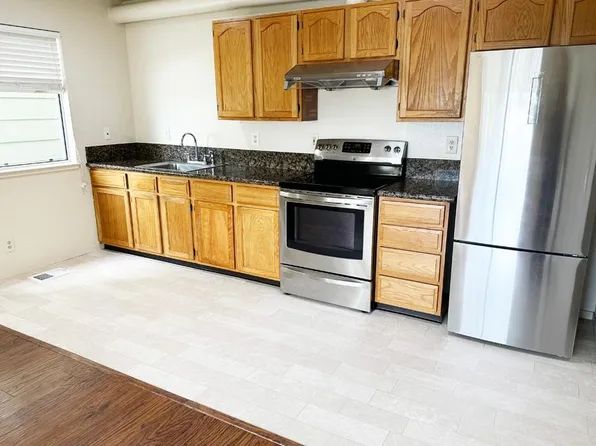 805 Saint Francis Blvd, Daly City, CA 94015