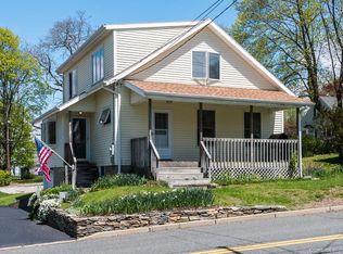 18 Daniels Ave, Waterford, CT 06385