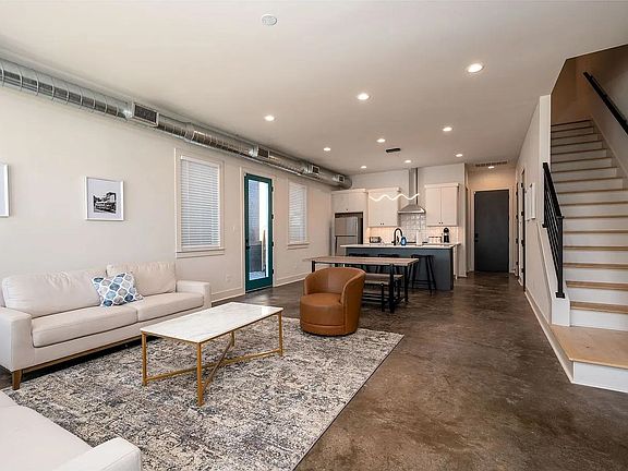 3rd image of 752 Meda St