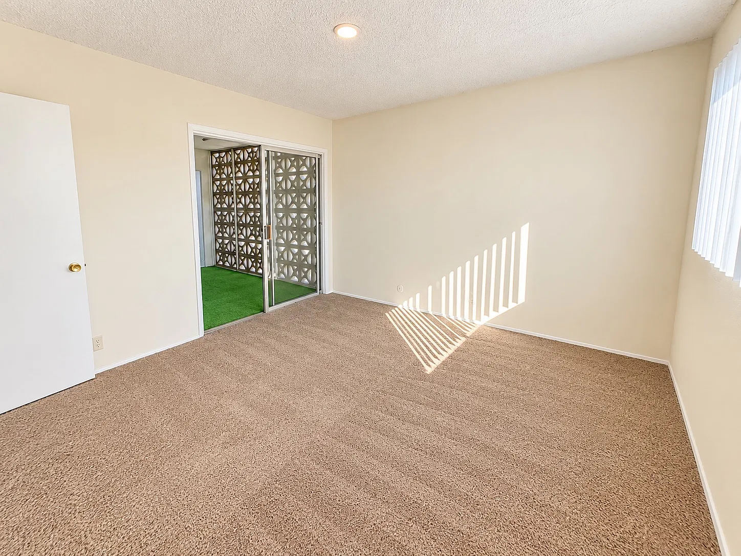 2 bed, 1300 sqft, $2,750 — Photo 4