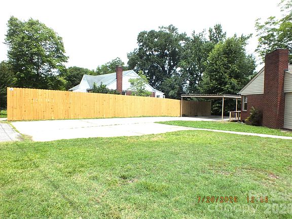 2nd image of 414 W Springs St