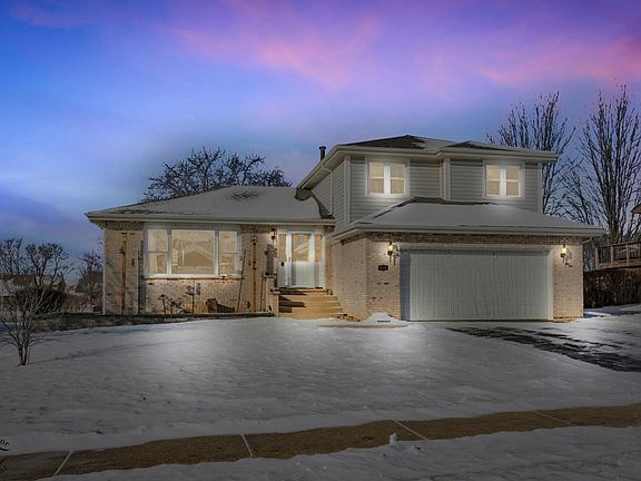 2nd image of 618 Mendota Ln