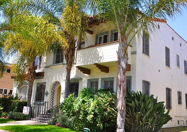 325 S Cochran Ave #101 — Photo 4