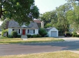 305 E Illinois St, Wheaton, IL 60187