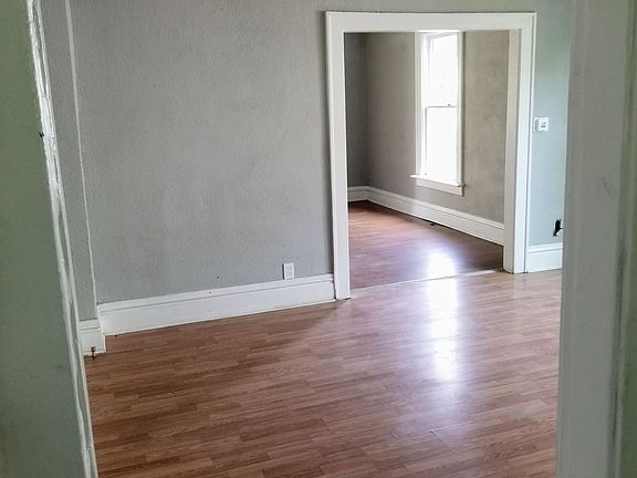 4th image of 104-106 N Hague Ave #104