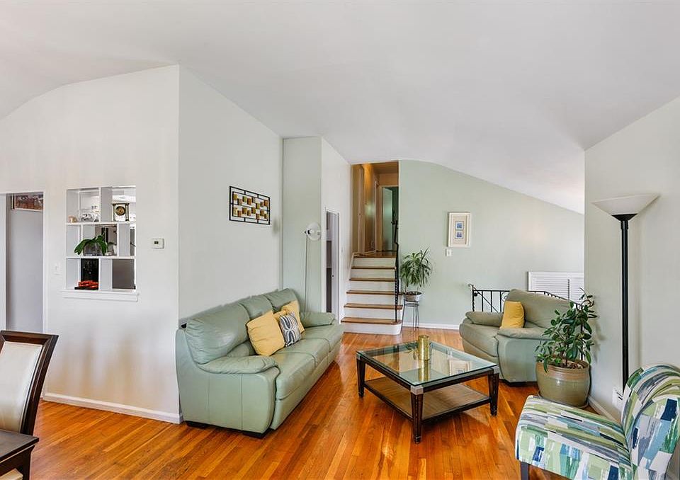10547 Seaview Ave, Brooklyn, NY 11236 Zillow