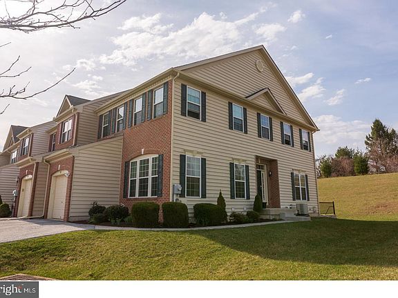 2nd image of 347 Elizabeth Dr