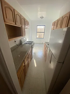 Rented by BRICK & GALO REALTY CORP | media 9