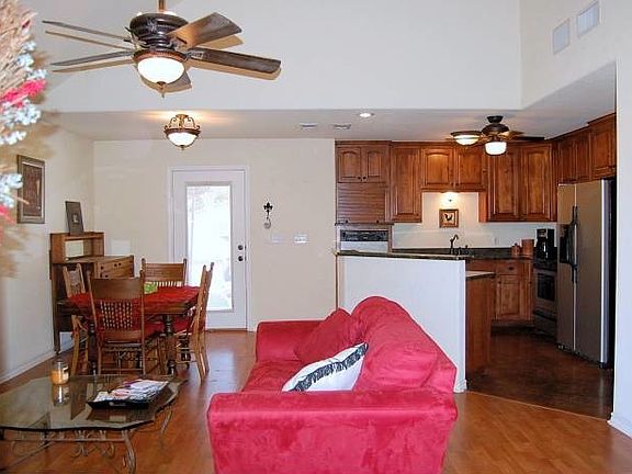 2nd image of 704 Whitehead St