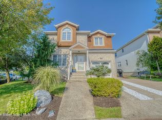 52 Savo Loop, Staten Island, NY 10309
