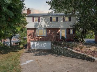 928 Parkview Dr, Pittsburgh, PA 15243