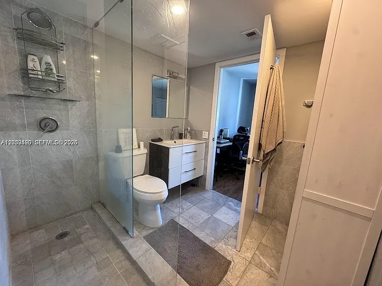 800 N Miami Ave #E-1008 — Photo 11