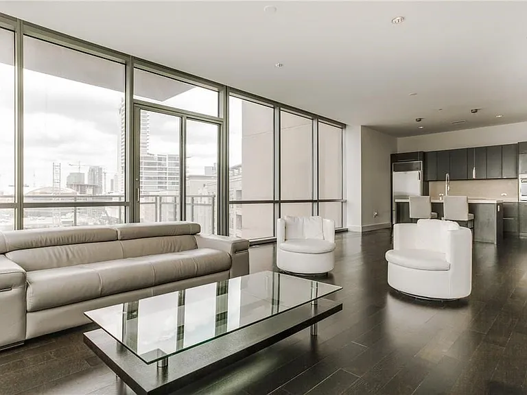 2200 Victory Ave #707 — Photo 7