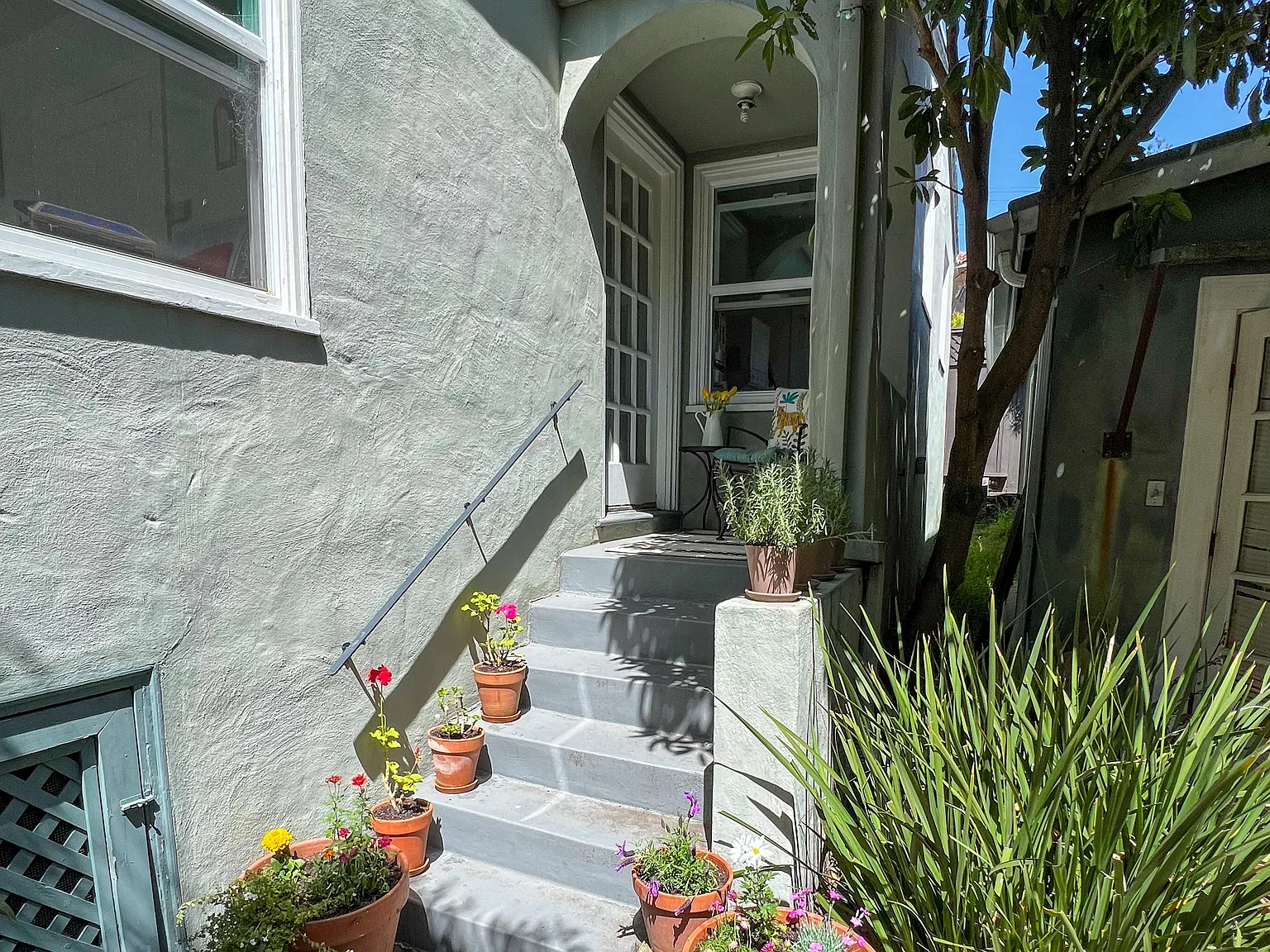 1 bed, 700 sqft, $3,350 — Photo 1
