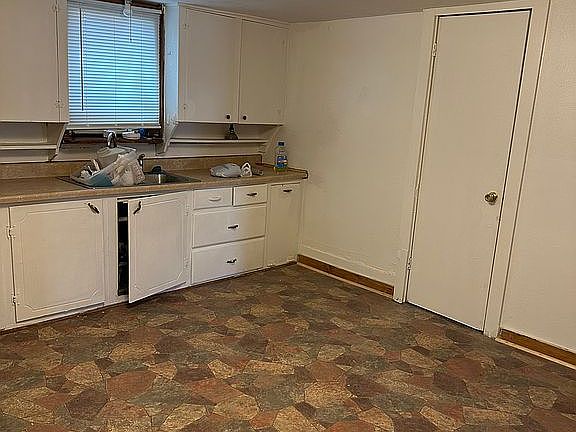 2nd image of 859 S California Ave
