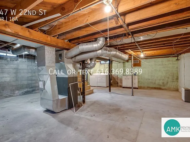 247 W 22nd St — Photo 8