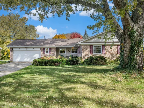 4413 Old Carriage Rd, Flint, MI 48507