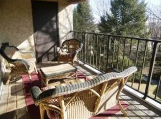 142 Oak Knoll Cir, Millersville, PA 17551