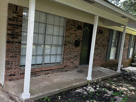 3rd image of 2619 Elkhart Dr