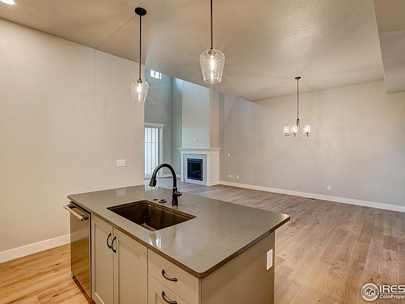 4th image of 4376 Grand Park Dr