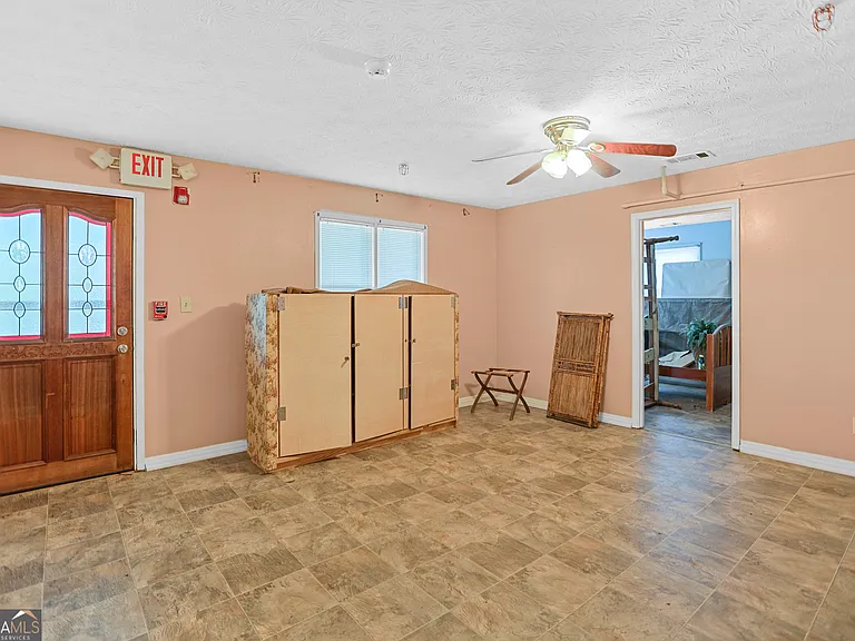 492 Pine Rd — Photo 12