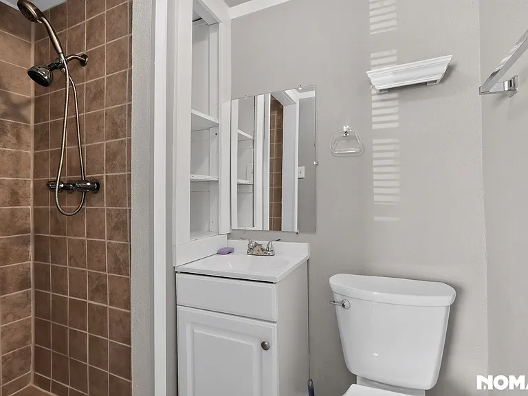 708 S Chestnut St — Photo 7