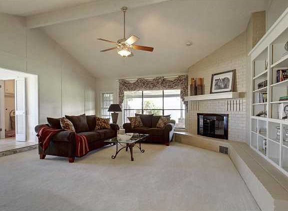 3rd image of 6400 Acacia Dr