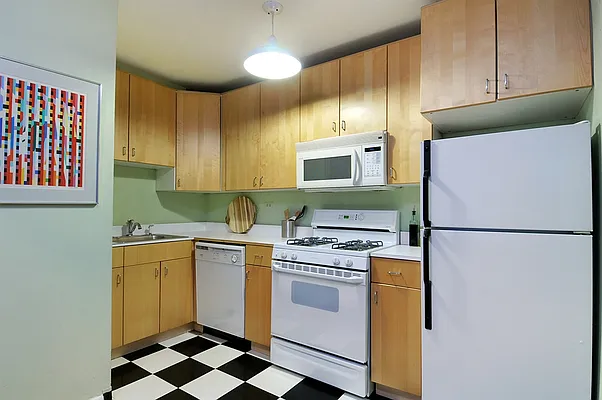 Sold by Corcoran | media 8