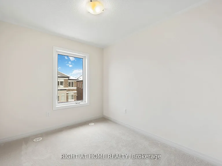 31 Sissons Way — Photo 14