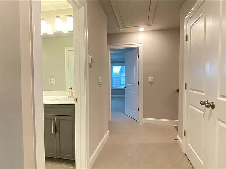 1040 Knoxboro Ln — Photo 30