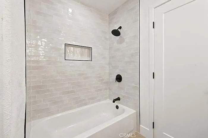 13229 Algonquin Rd — Photo 6