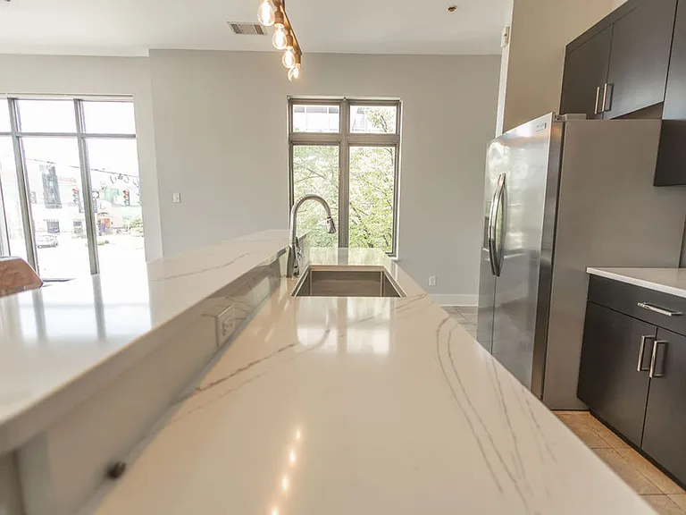 252 N Walnut St — Photo 13