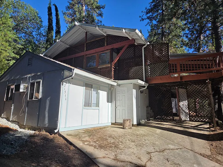 21511 American River Dr — Photo 3