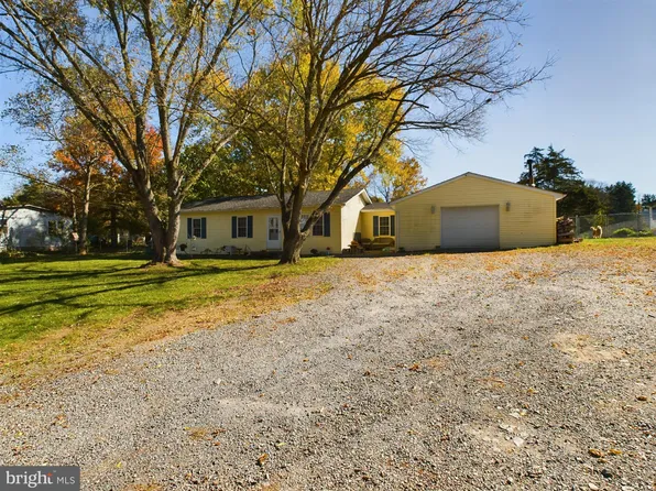 249 Black Walnut Dr, Kearneysville, WV 25430