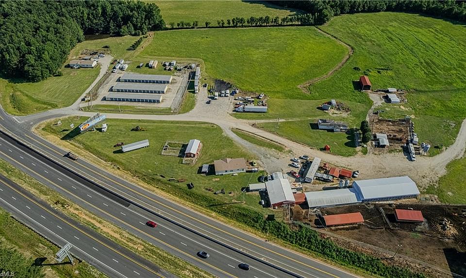 1st image of 1921 Strickland Rd