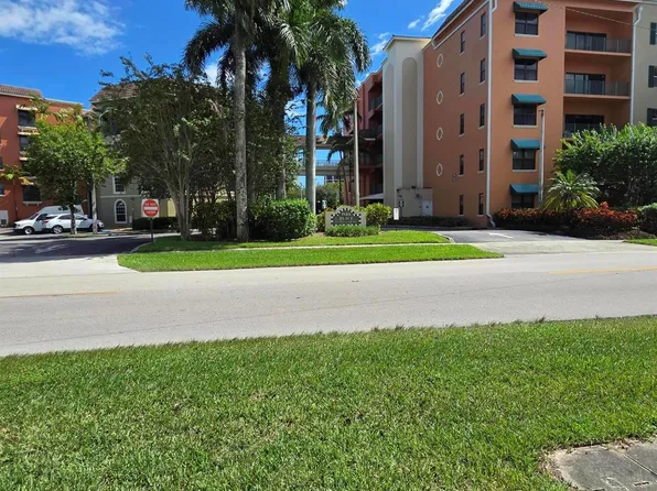 1640 Presidential Way, West Palm Beach, FL 33401