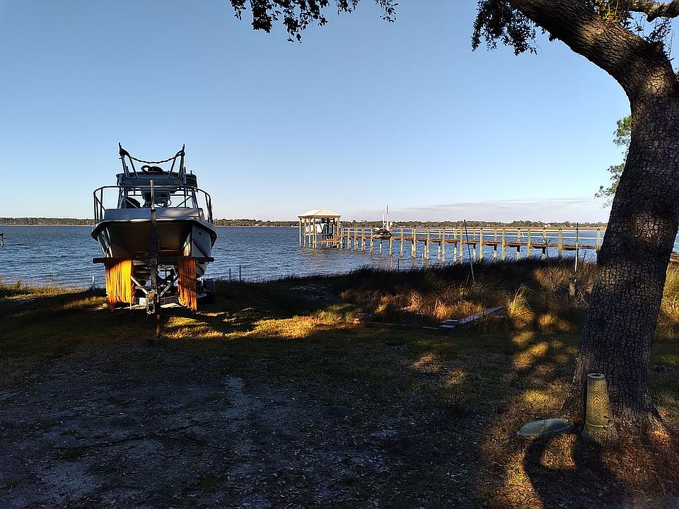 147 Harbor Cir, Panacea, FL 32346 Zillow