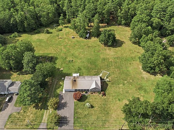 2nd image of 361-361A County Rd