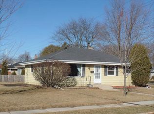 1051 1st Ave, Grafton, WI 53024