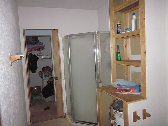 3rd image of 1306 Avenue K NW