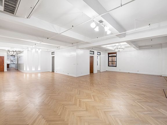 3rd image of 335 W 38th St #2FL