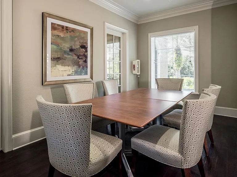 Quiet Meeting Room